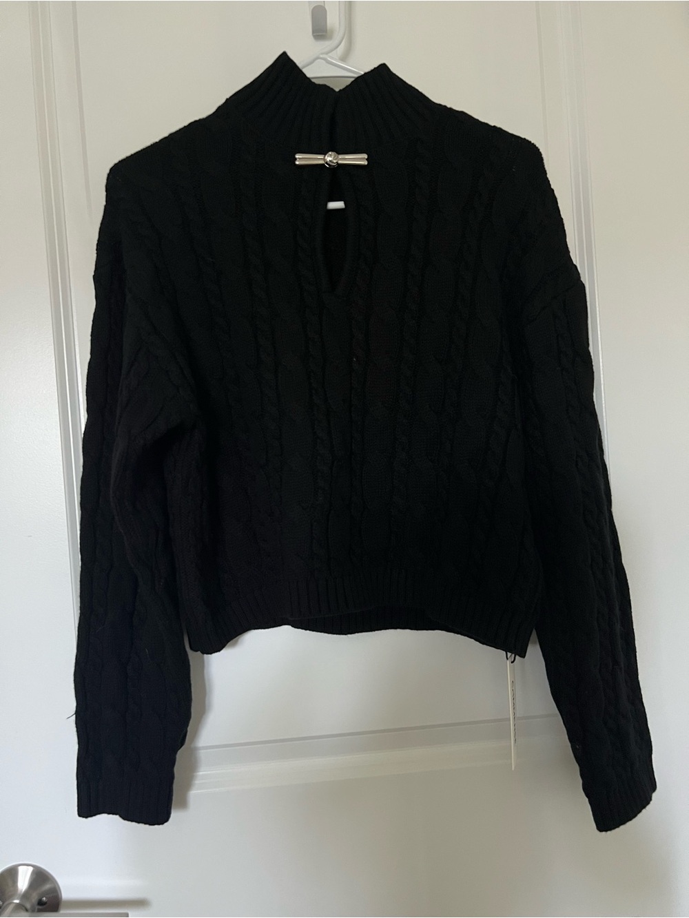 COMMENSE Black Cable-Knit Mock Neck Sweater with Toggle Detail